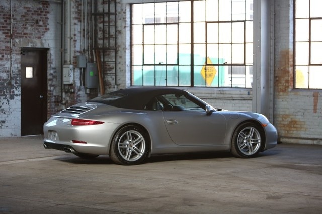 2012 Porsche Carrera Cabriolet 911